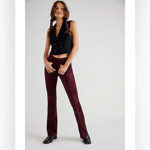 BLANK NYC NWT EGGPLANT FAUX SUEDE JEANS SIZE 28